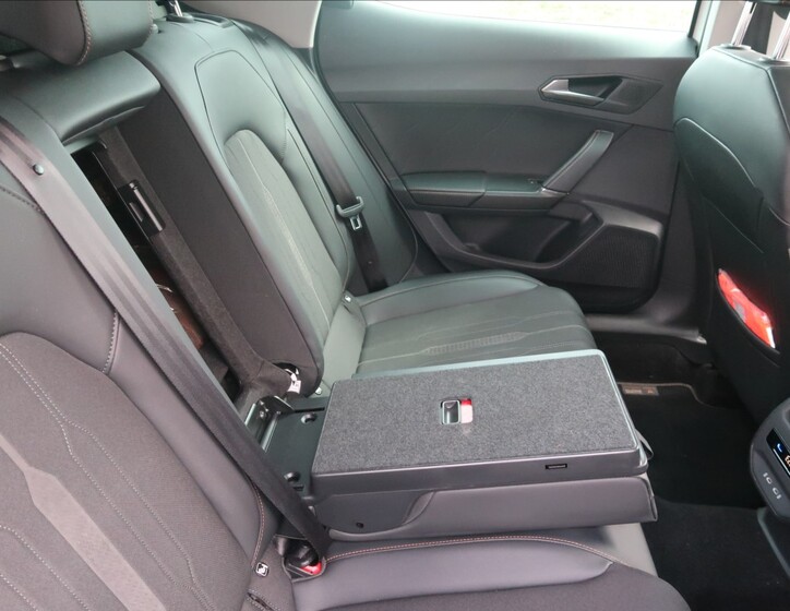 Cupra Formentor 13