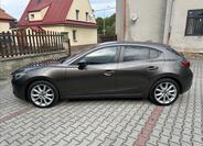 Mazda 3 8