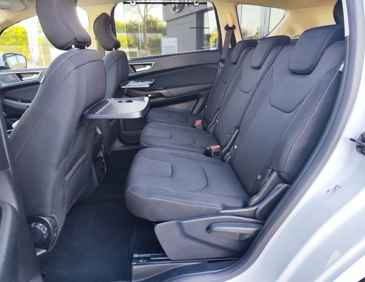 Ford S-MAX 12