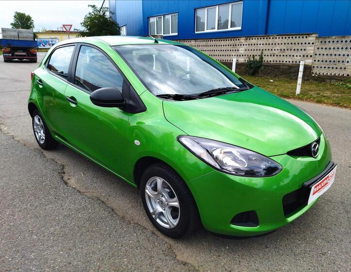 Mazda 2 3