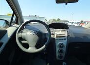 Toyota Yaris 12
