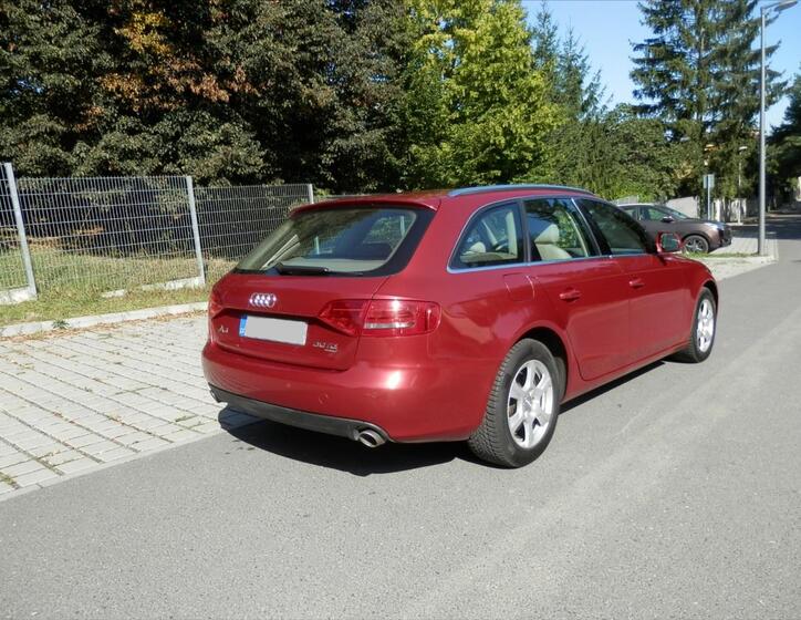 Audi A4 9