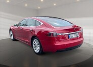 Tesla Model S 4
