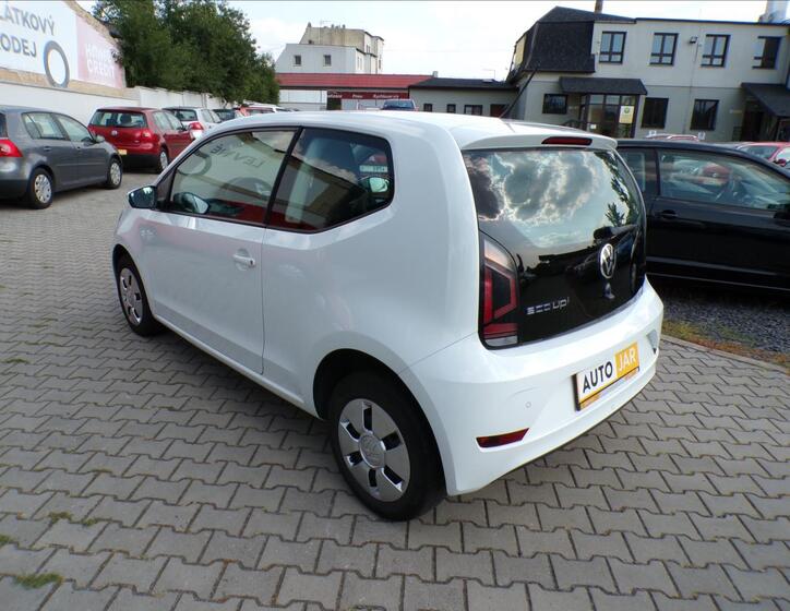 Volkswagen up! 4