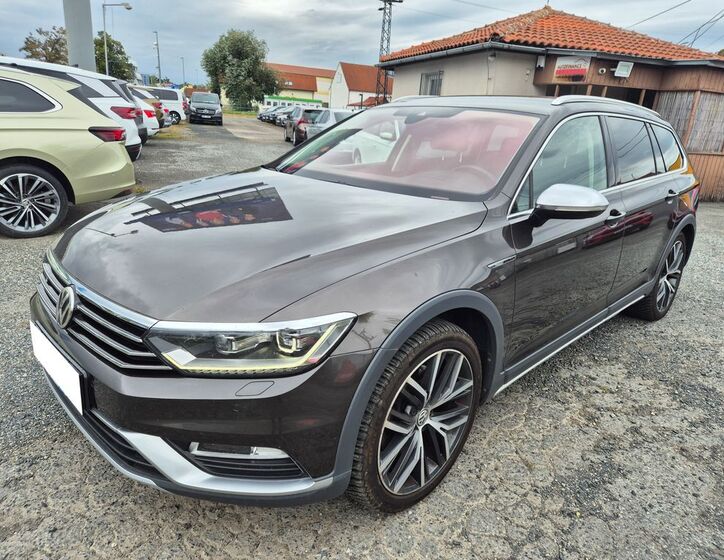 Volkswagen Passat 1