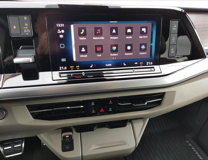 Volkswagen Multivan 16