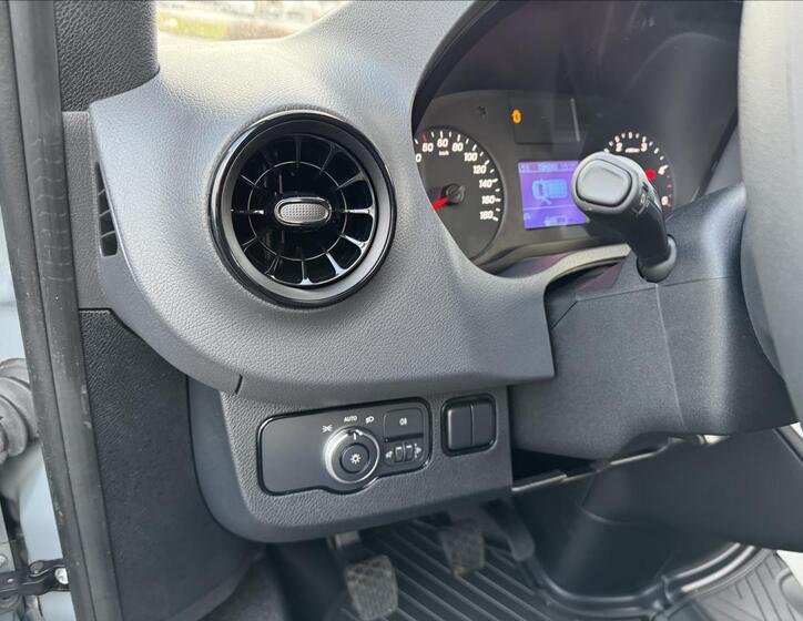 Mercedes-Benz Sprinter 11