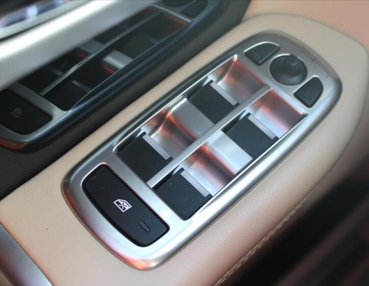 Jaguar XF 22