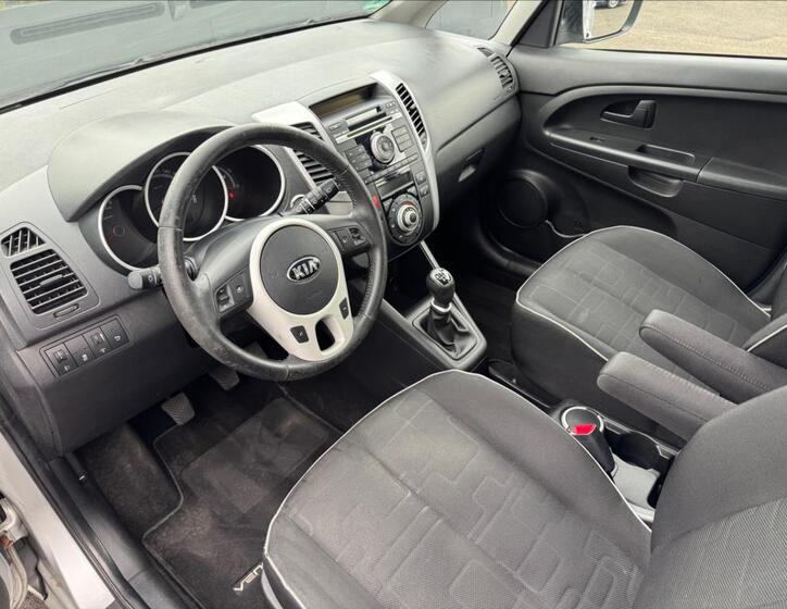 KIA Venga 12