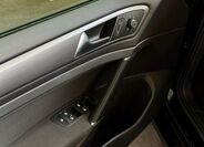Volkswagen Golf 16