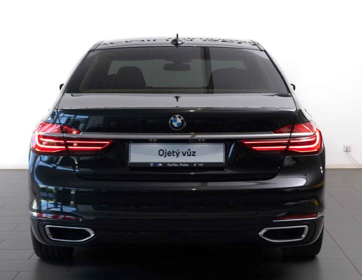 BMW Řada 7 4