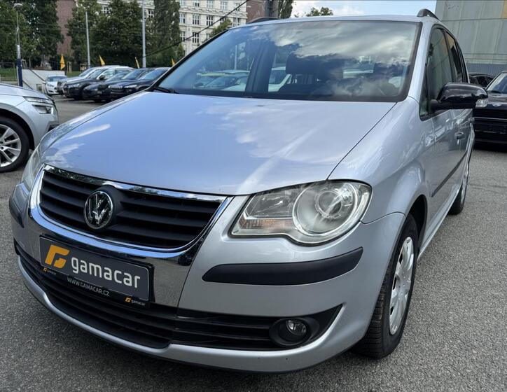 Volkswagen Touran 2