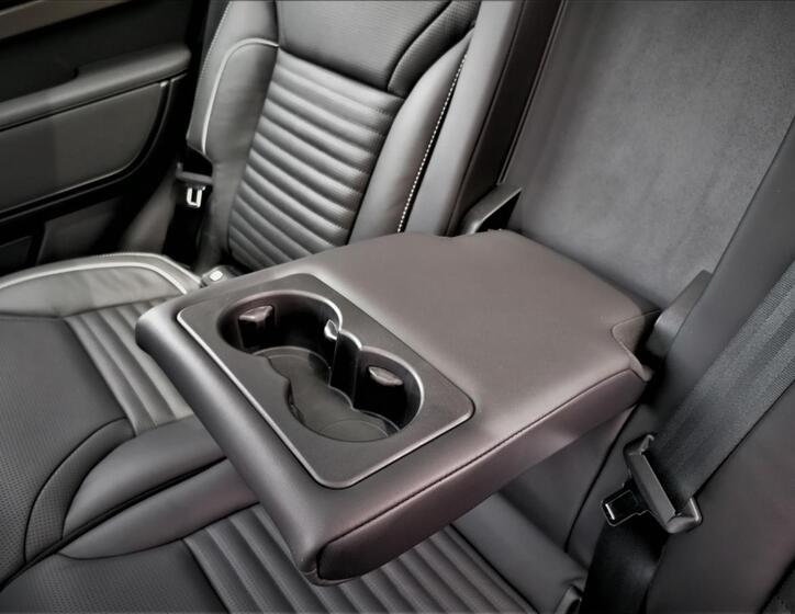 Land Rover Discovery 30