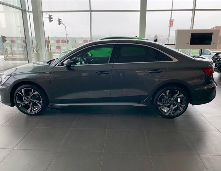 Audi A3 4