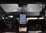Volvo EX90 36