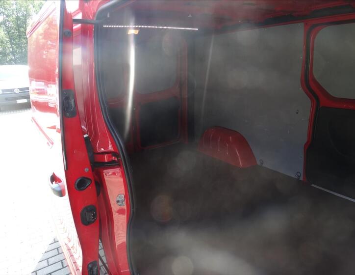 Opel Vivaro 4
