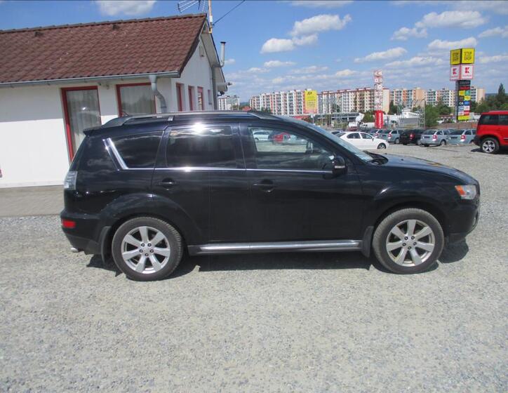 Mitsubishi Outlander 5