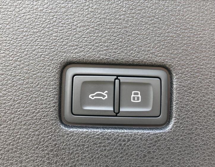 Audi SQ8 15