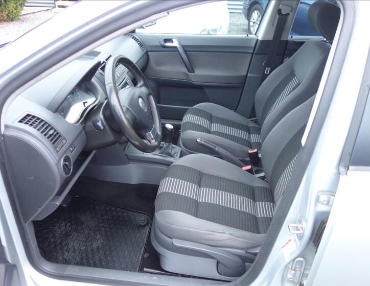 Volkswagen Polo 10