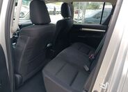 Toyota Hilux 11