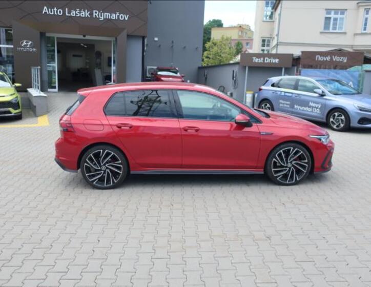 Volkswagen Golf 8