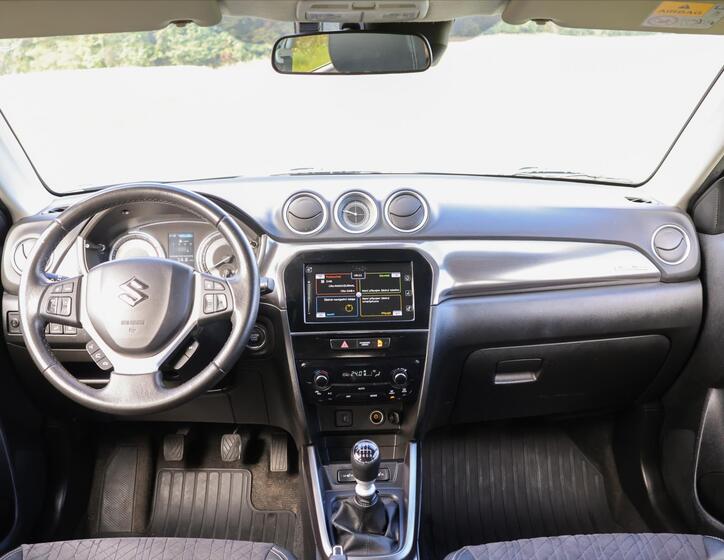 Suzuki Vitara 28