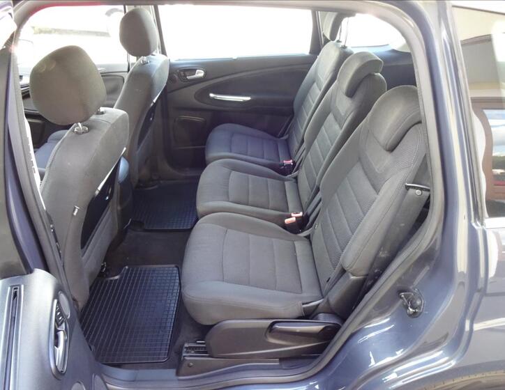 Ford S-MAX 21