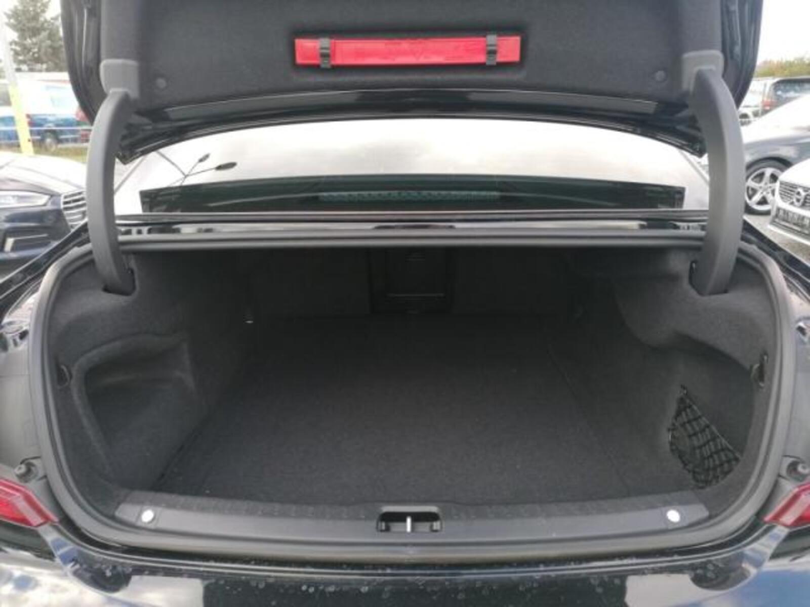 Volvo S90 28