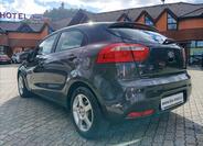 KIA Rio 7