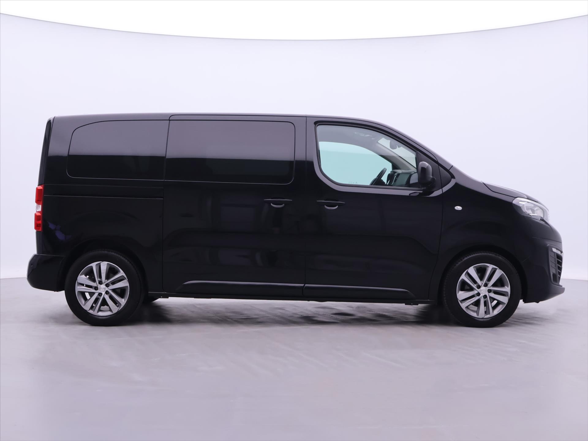 Peugeot Traveller