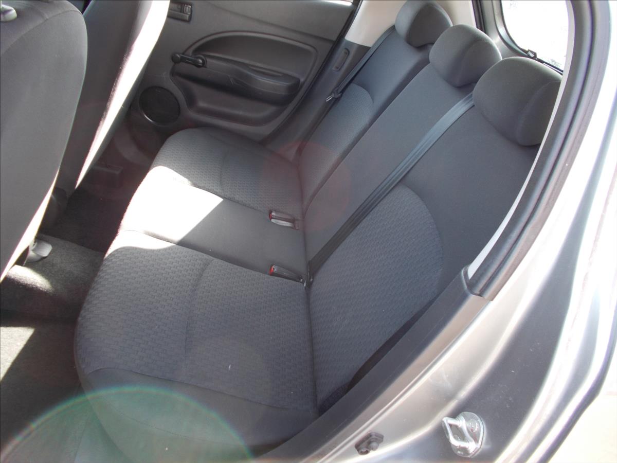 Mitsubishi Space