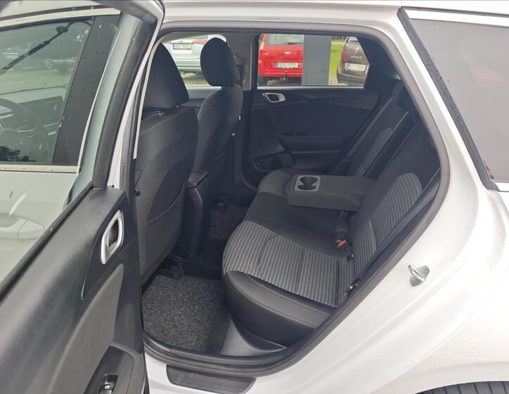 KIA Ceed 11