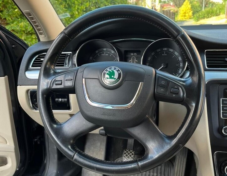 Škoda Superb 13