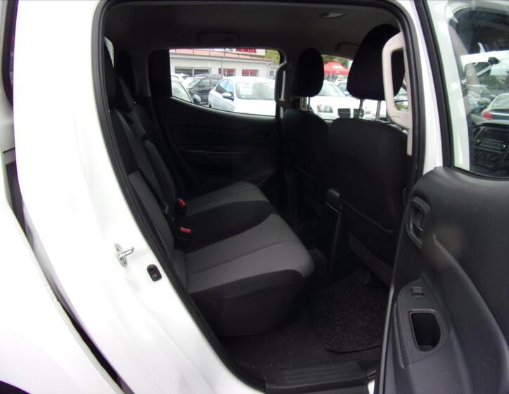 Mitsubishi L200 11