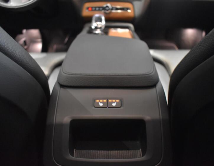 Volvo XC90 16