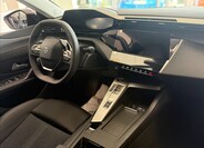 Peugeot 408 9