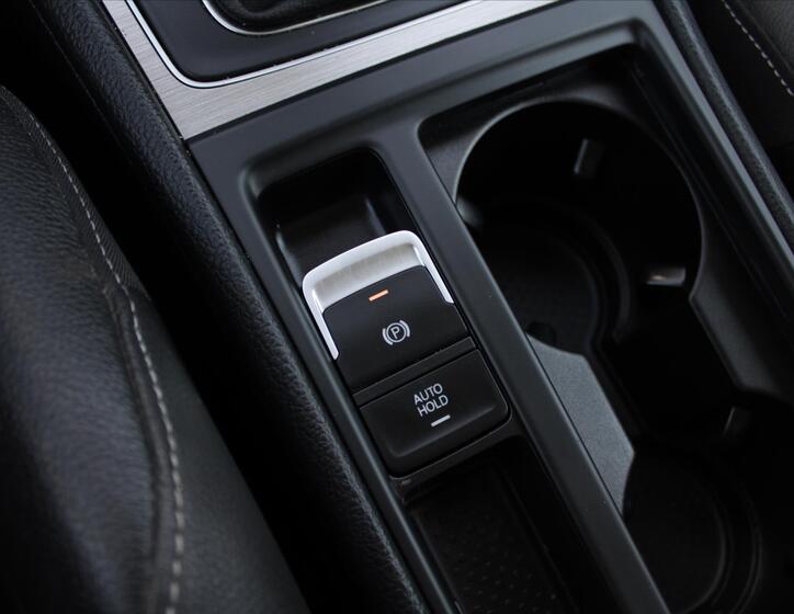 Volkswagen Golf 20