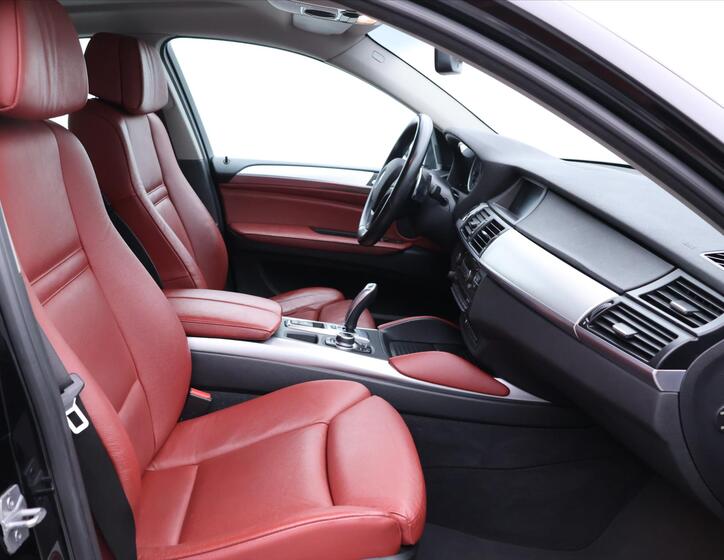 BMW X6 12