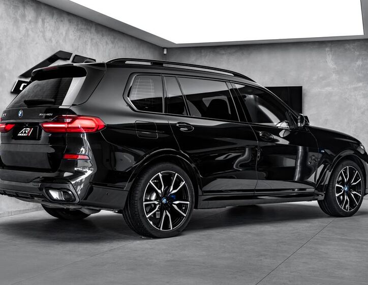 BMW X7 5