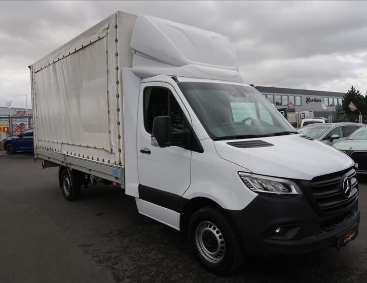 Mercedes-Benz Sprinter 2