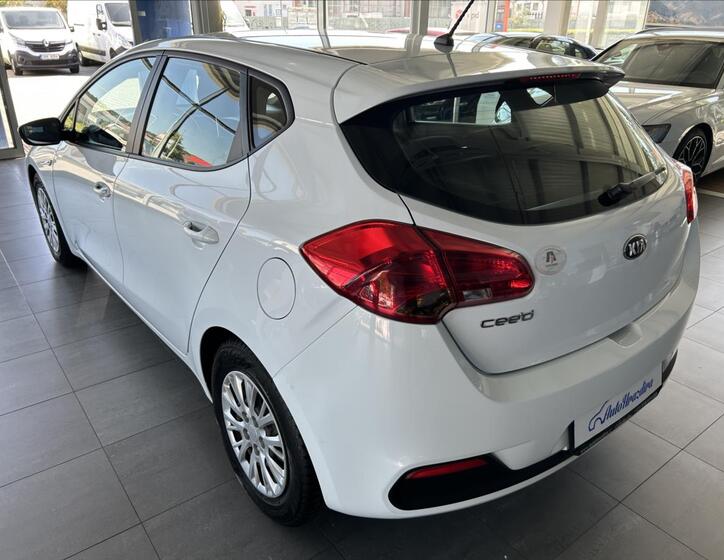 KIA Ceed 4