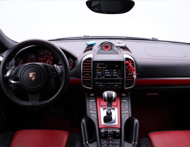 Porsche Cayenne 38