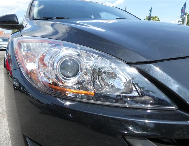 Mazda 3 4