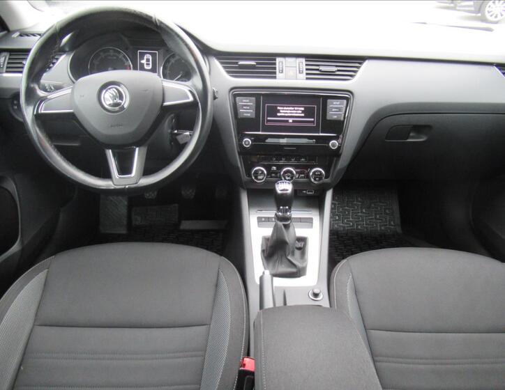 Škoda Octavia 9