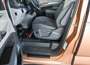 Volkswagen Multivan 8