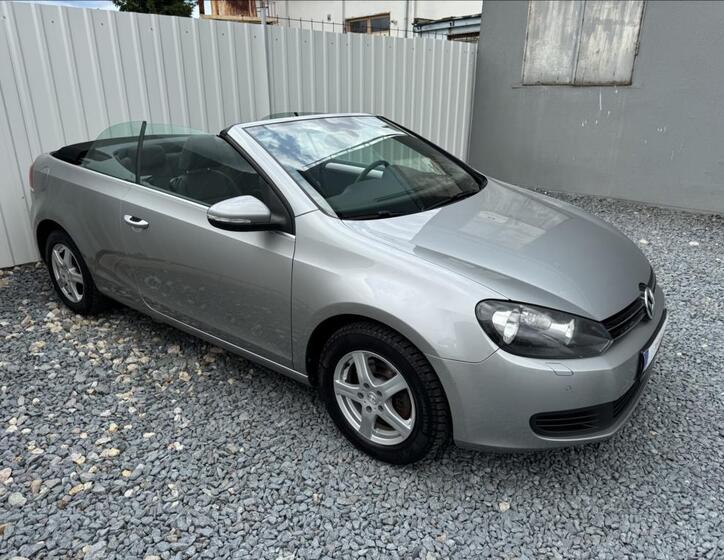 Volkswagen Golf 11