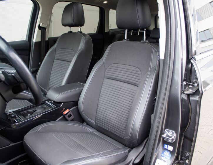 Ford Kuga 9