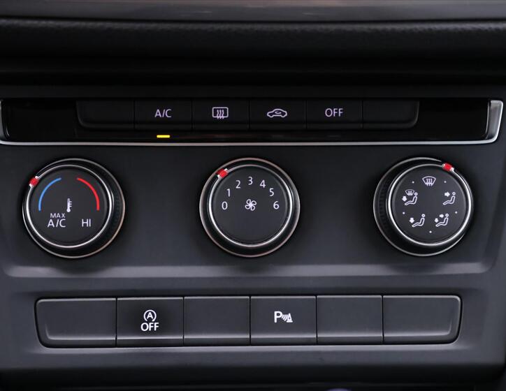 Volkswagen Touran 24
