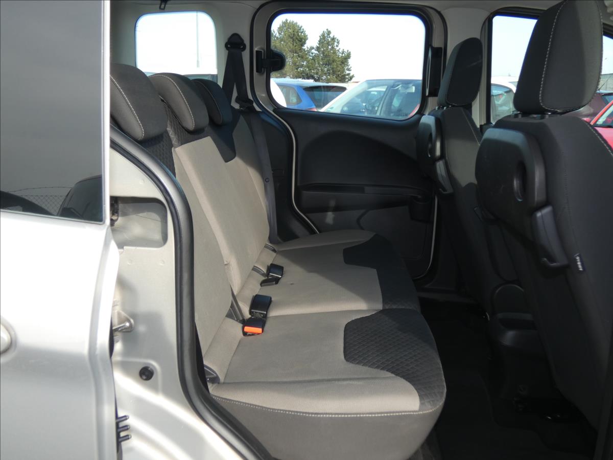Ford Courier