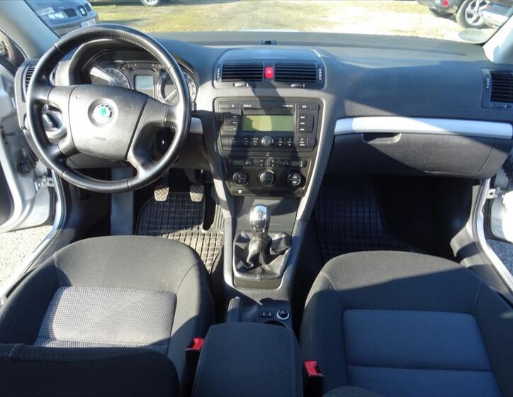 Škoda Octavia 16